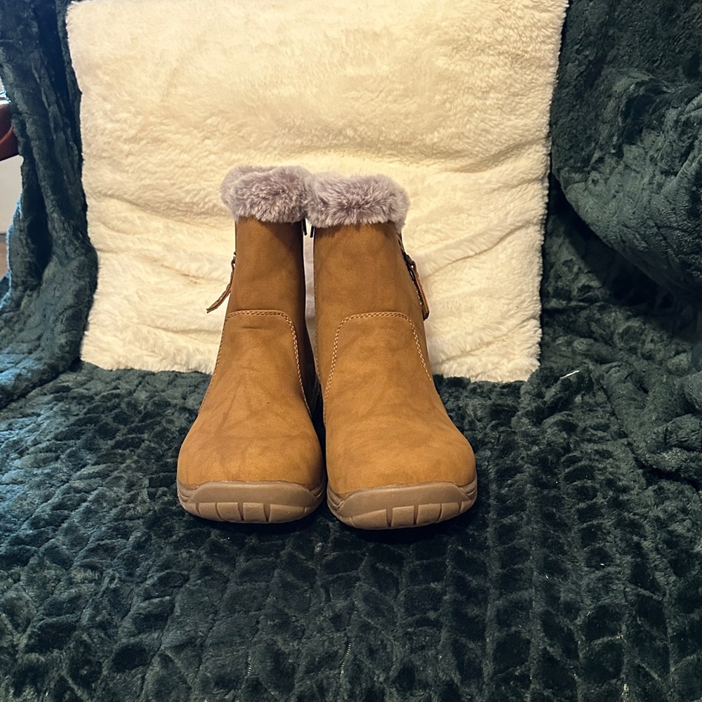 Charlie Paige Tan Winter Boots with Faux Fur